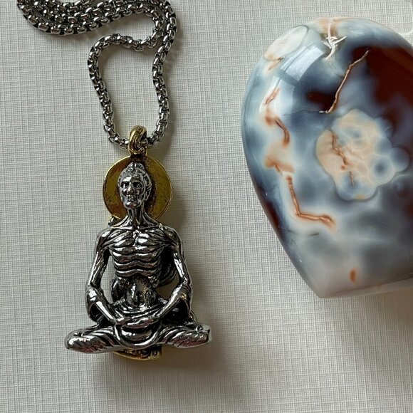 Praying Meditating Buddha Necklace / Pendant #1111 - Picture 4 of 8